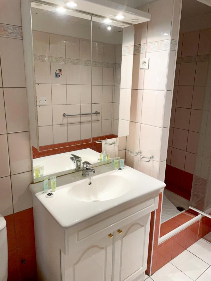 סלון-דה-פרובנס Spacieux Duplex Central Avec Terrasse Tropezienne מראה חיצוני תמונה
